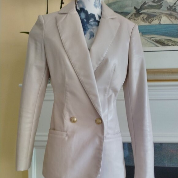 GUESS Fitted Vegan Leather Double-Breasted Emelie Blazer - Picture 1 of 14